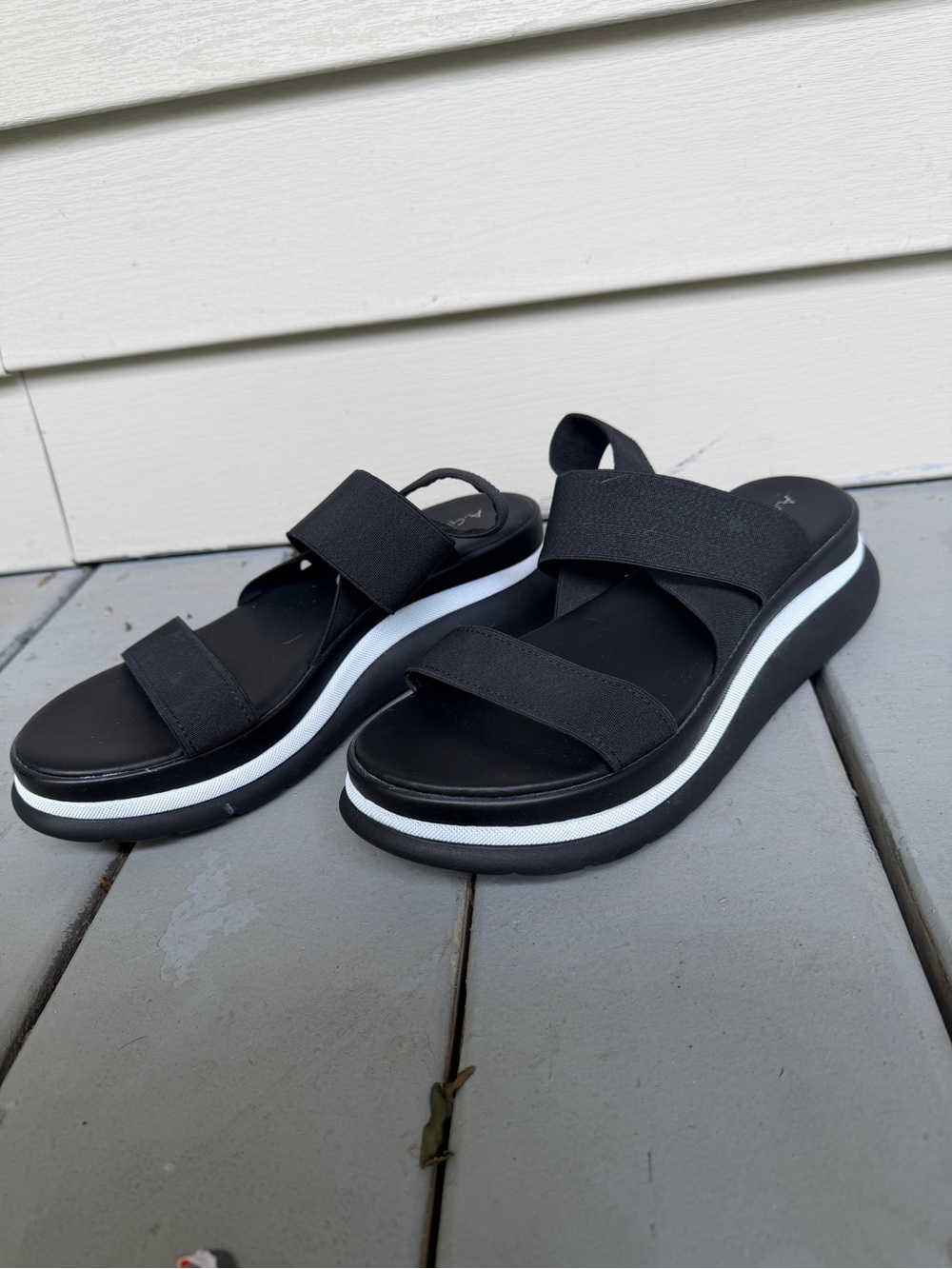 Women’s size 9Black Platform Slide Sandals with White Trim